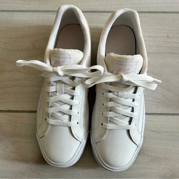 NIKE Court Royale Light Pink & White Sneakers Brand New - Picture 2 of 5